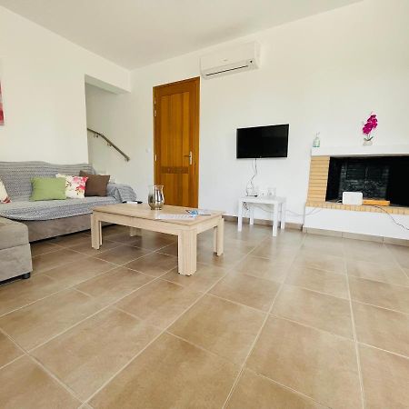 Aricobe Villa Epidaurus Екстериор снимка
