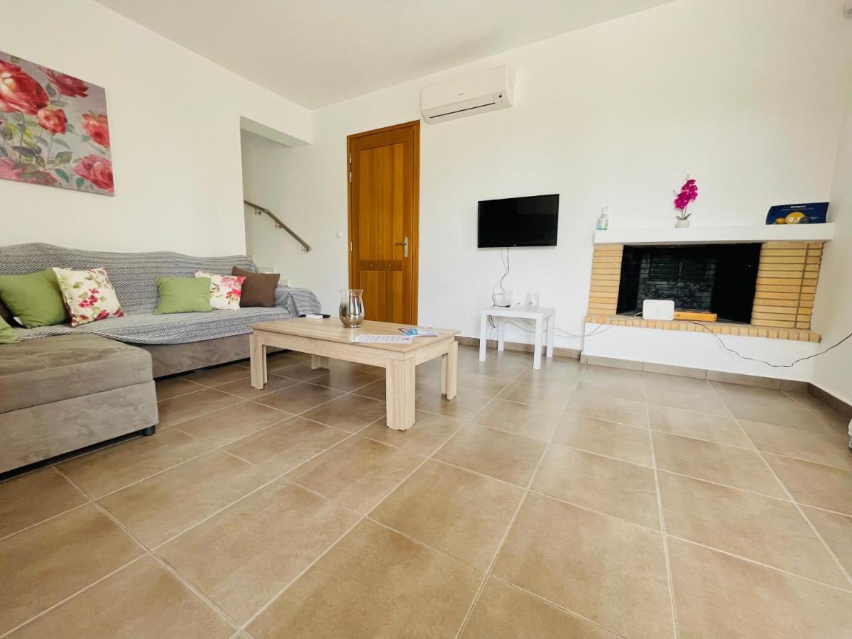 Aricobe Villa Epidaurus Екстериор снимка